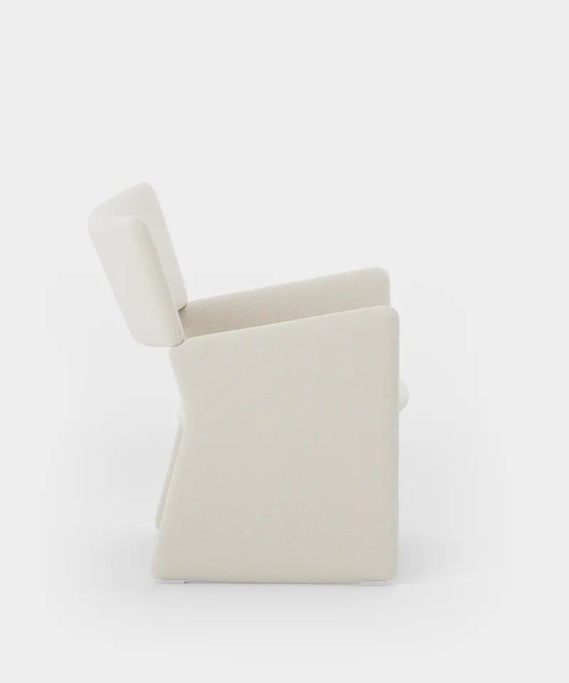 Crown Easy Chair by Massproductions in Sahco – Keiga 112 – product photo