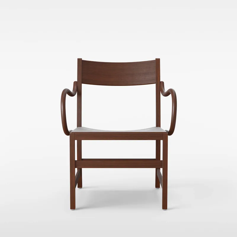 Waiter XL Easy Chair von Massproductions in Walnut Stained Beech – Produktfoto