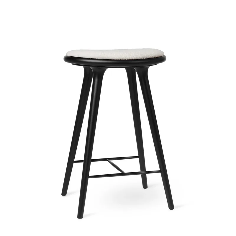 High Stool de Mater en Black Beech w. Kvadrat Baru 0200, 69 cm – photo du produit