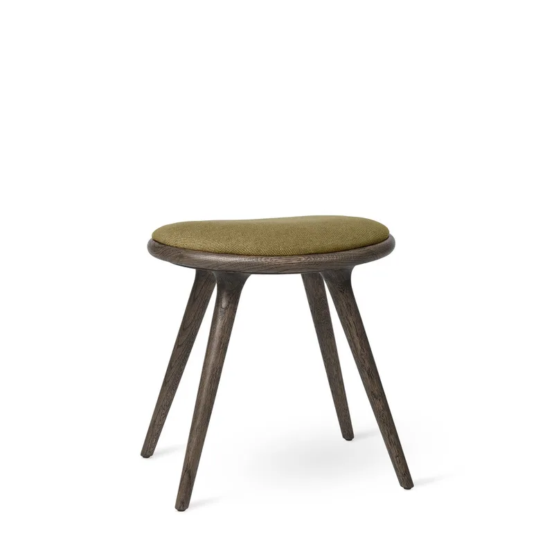 Low Stool von Mater in Sirka Grey Oak w. Kvadrat Clay 0017, 47 cm – Produktfoto