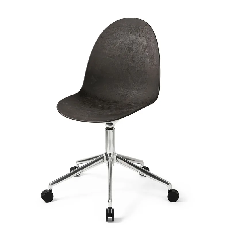 Eternity Swivel von Mater in Polished Base w/ castors, Coffee Waste Black – Produktfoto