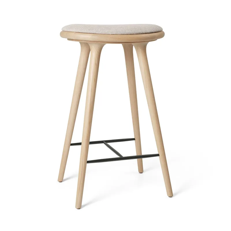 High Stool van Mater in Matt Oak w. Clay 0012, 74 cm – productfoto