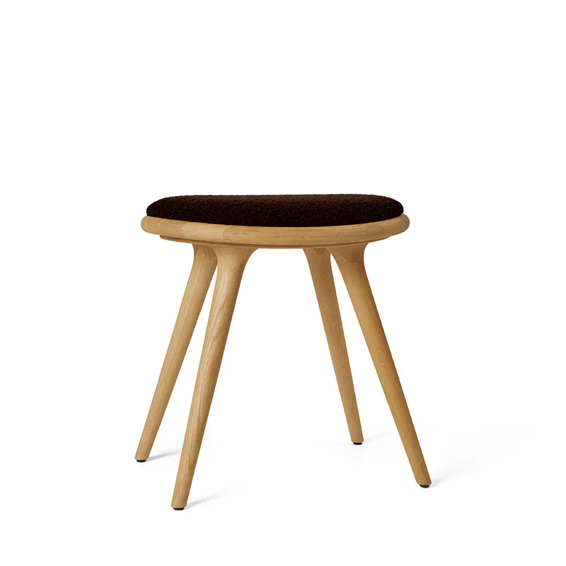 Low Stool von Mater in Oiled Oak w. Kvadrat Baru 0390, 47 cm – Produktfoto