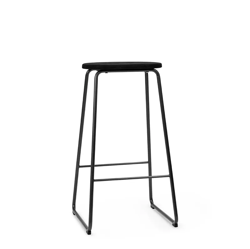 Earth Stool de Mater en Coffee Waste Black, 74 cm – photo du produit