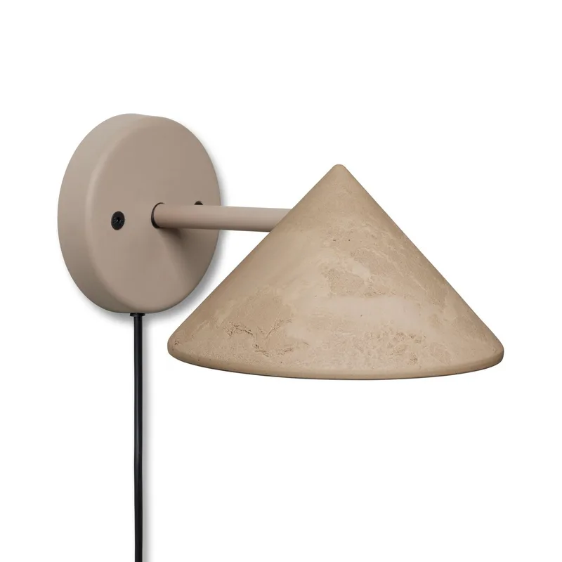 Terra Wall Lamp van Mater in Coffee Waste Light – productfoto