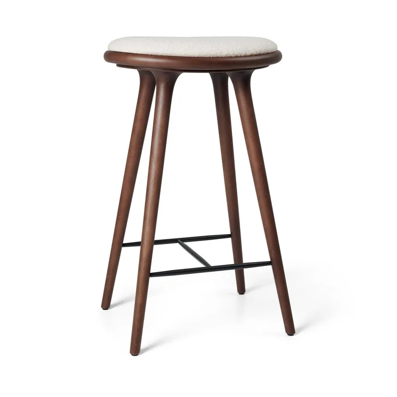 High Stool van Mater in Brown Beech w. Kvadrat Baru 0200, 74 cm – productfoto