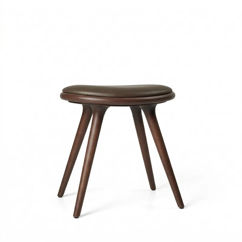 Low Stool von Mater in Brown Beech, 47 cm – Produktfoto