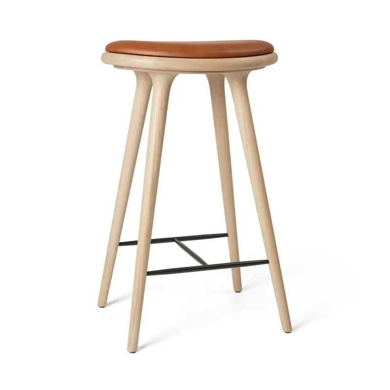 High Stool de Mater en Matt Oak, 74 cm – photo du produit