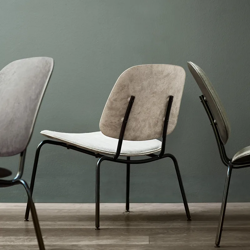 Compound Lounge Chair von Mater in Coffee Waste Black – Ambientefoto 1 von 2