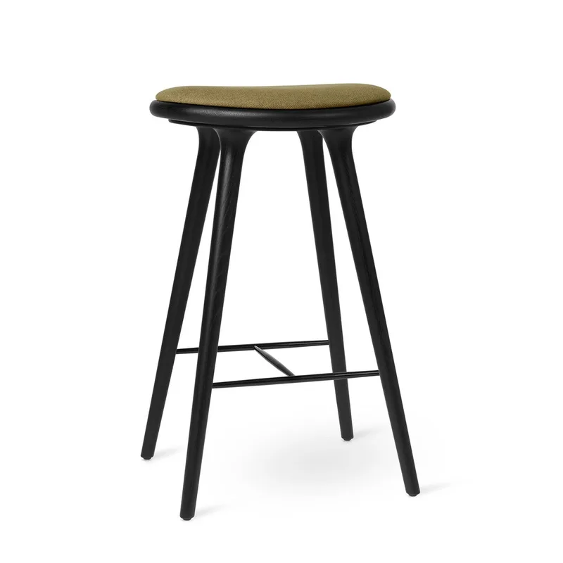 High Stool von Mater in Black Oak w. Clay 0017, 74 cm – Produktfoto