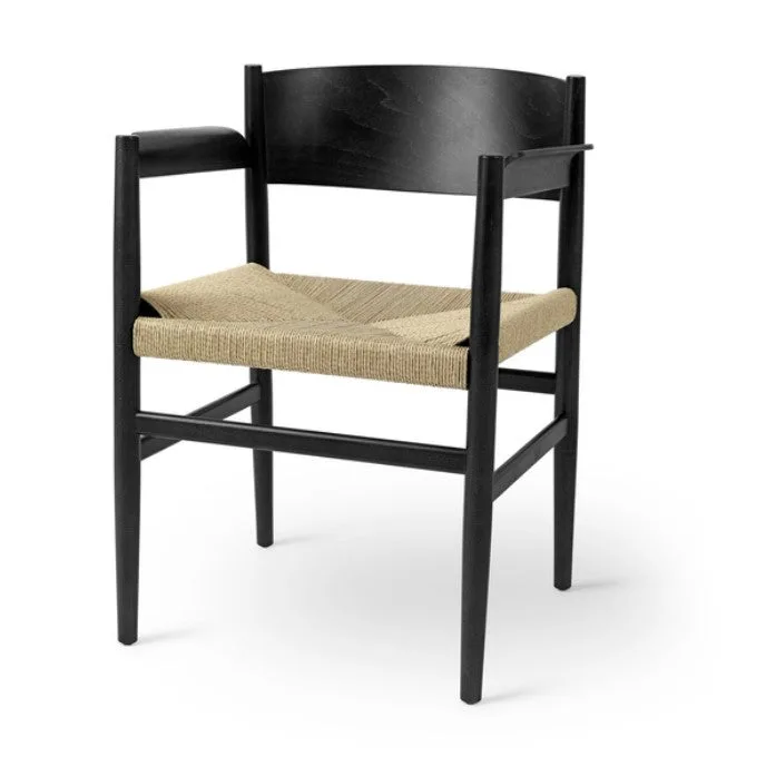 Nestor Armchair van Mater in Black Beech, Natural paper cord seat – productfoto