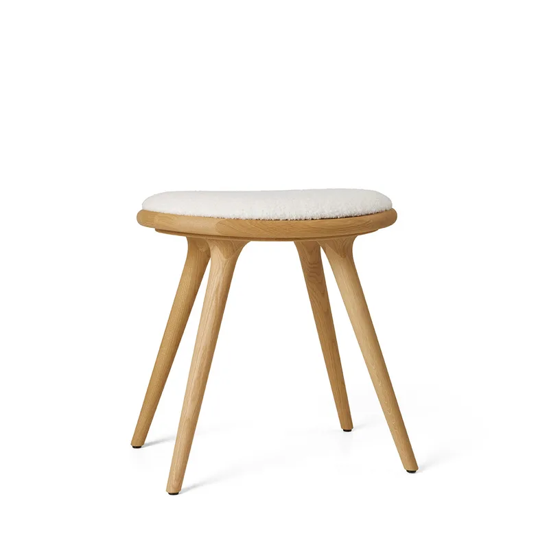 Low Stool van Mater in Oiled Oak w. Kvadrat Baru 0200, 47 cm – productfoto