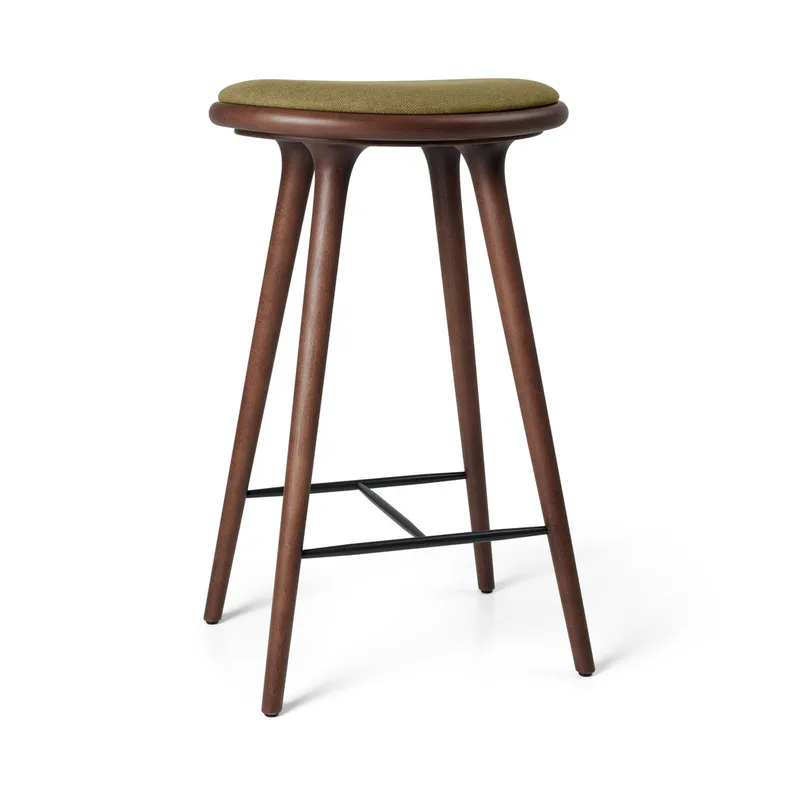 High Stool von Mater in Brown Beech w. Kvadrat Clay 0017, 74 cm – Produktfoto