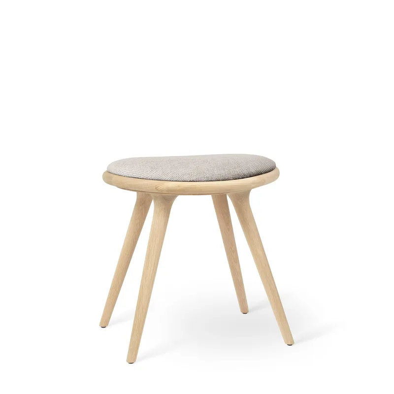 Low Stool van Mater in Soaped Oak w. Kvadrat Clay 0012, 47 cm – productfoto