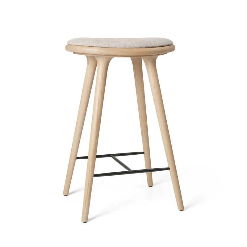 High Stool de Mater en Matt Oak w. Clay 0012, 69 cm – photo du produit
