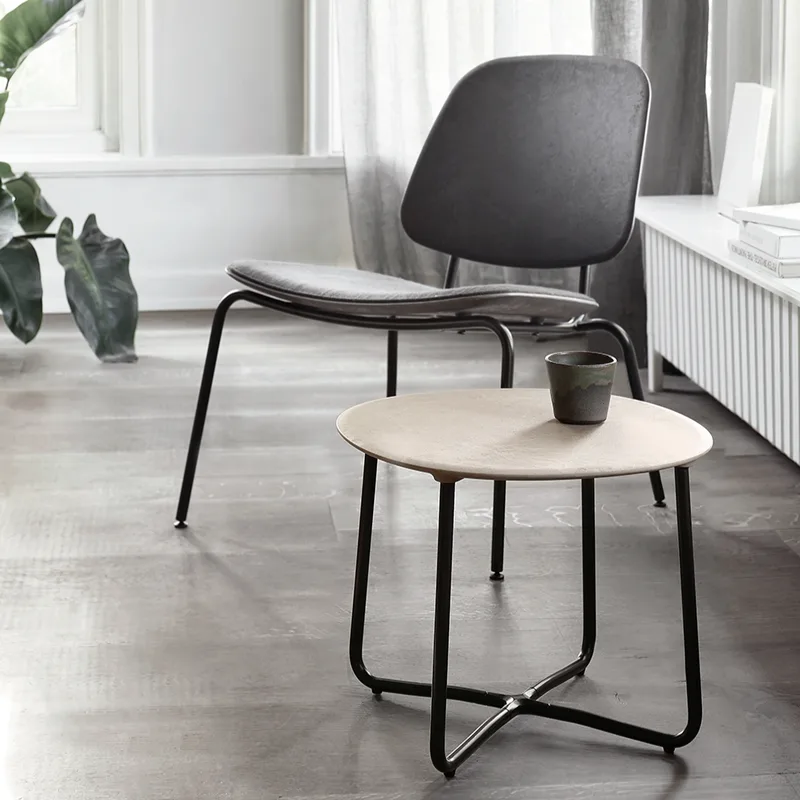 Lily Side Table van Mater in H 35 cm, Coffee Waste Light – sfeerfoto 1 van 2