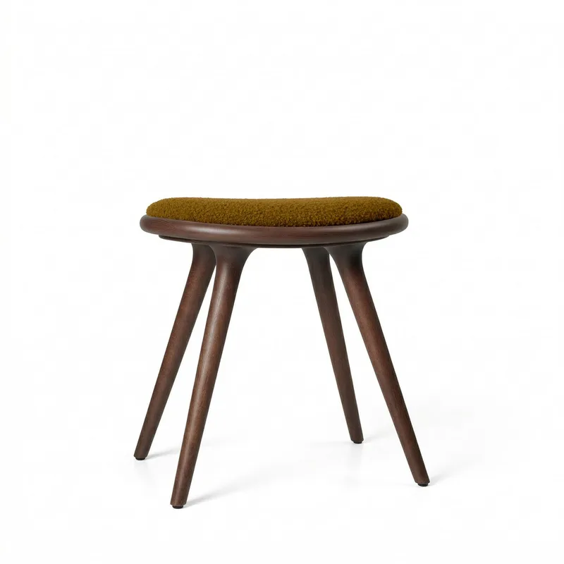 Low Stool van Mater in Brown Beech w. Kvadrat Baru 0450, 47 cm – productfoto