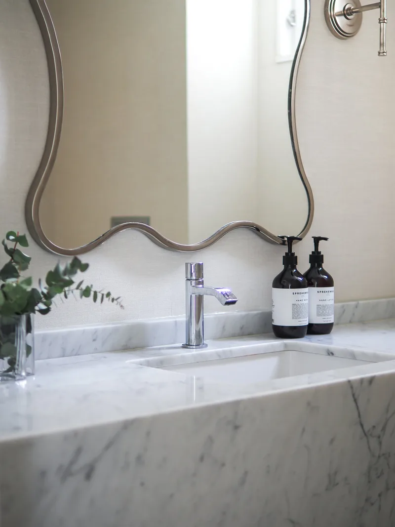 Bonie mirror small chrome by Meublé – interior photo