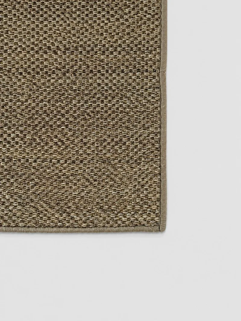 Jade sisal rug by Meublé in 250x350 – interior photo
