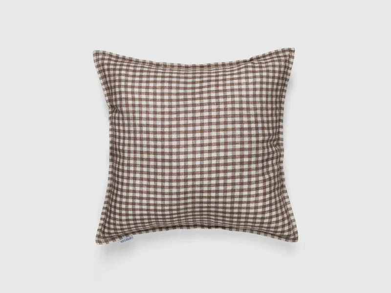 Blair Cushion Cover Brown von Meublé – Produktfoto