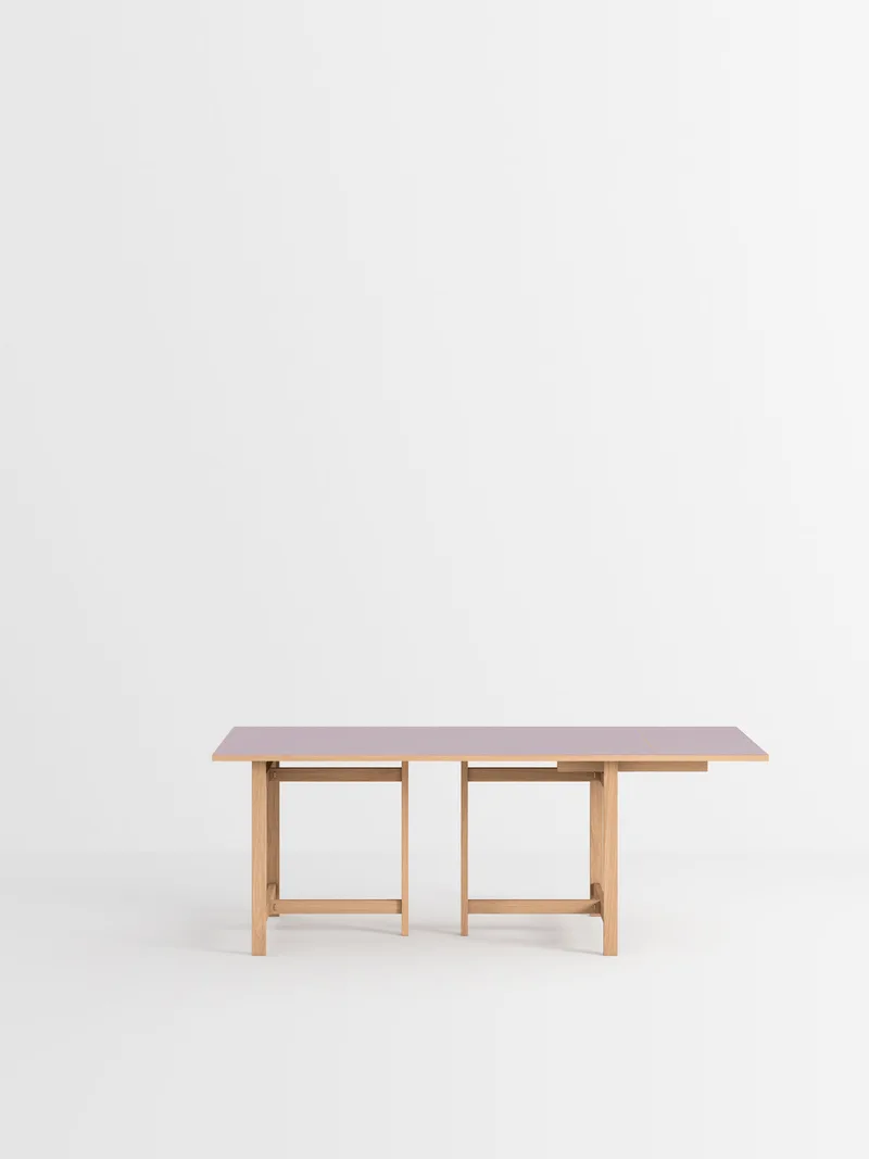 Rectangular Dining Table de MOEBE en 160 cm, 2, Burgundy – photo du produit 2 sur 13
