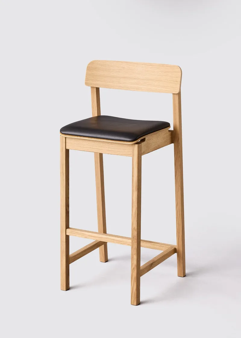 Everyday Bar Chair von MOEBE in Black Leather – Produktfoto
