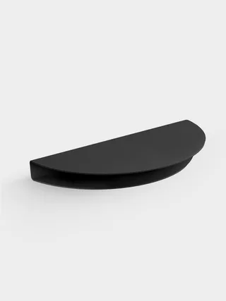 Half Moon Shelf de MOEBE en Large, Black – photo du produit 1 sur 10