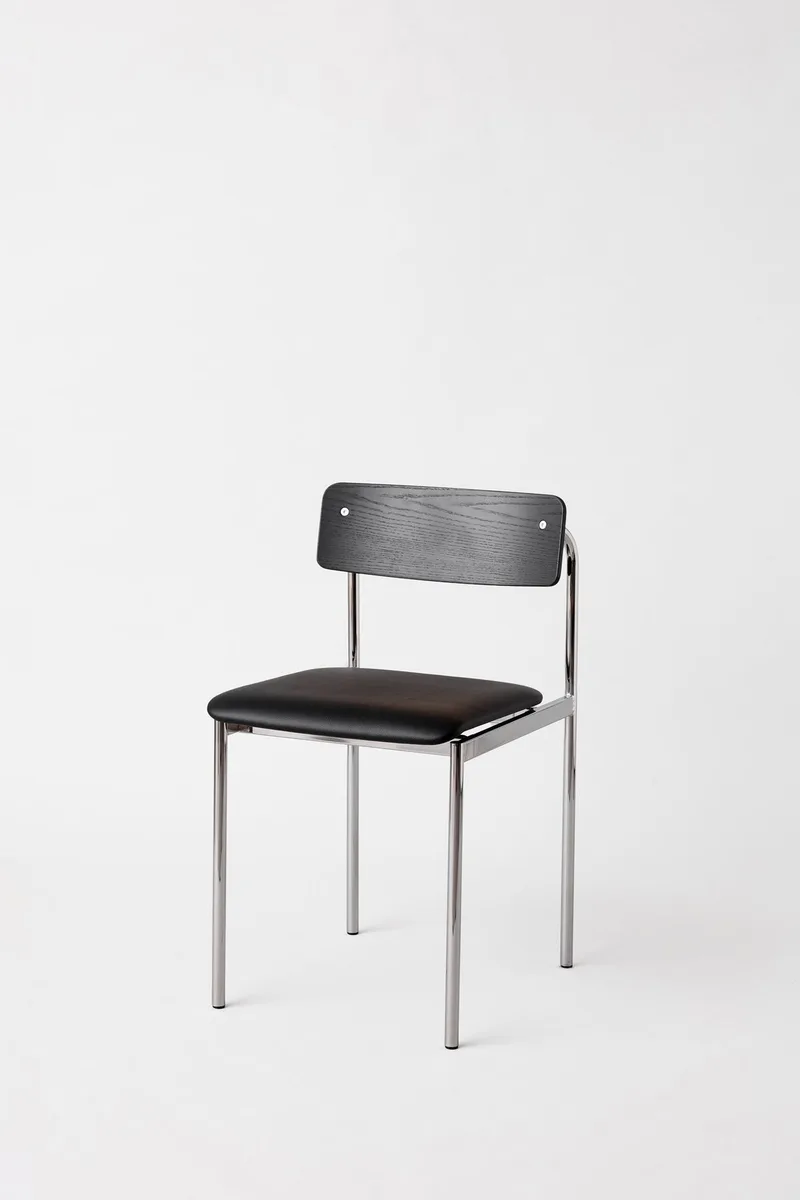 Offset Chair van MOEBE in Black, Black, Black – productfoto 6 van 11
