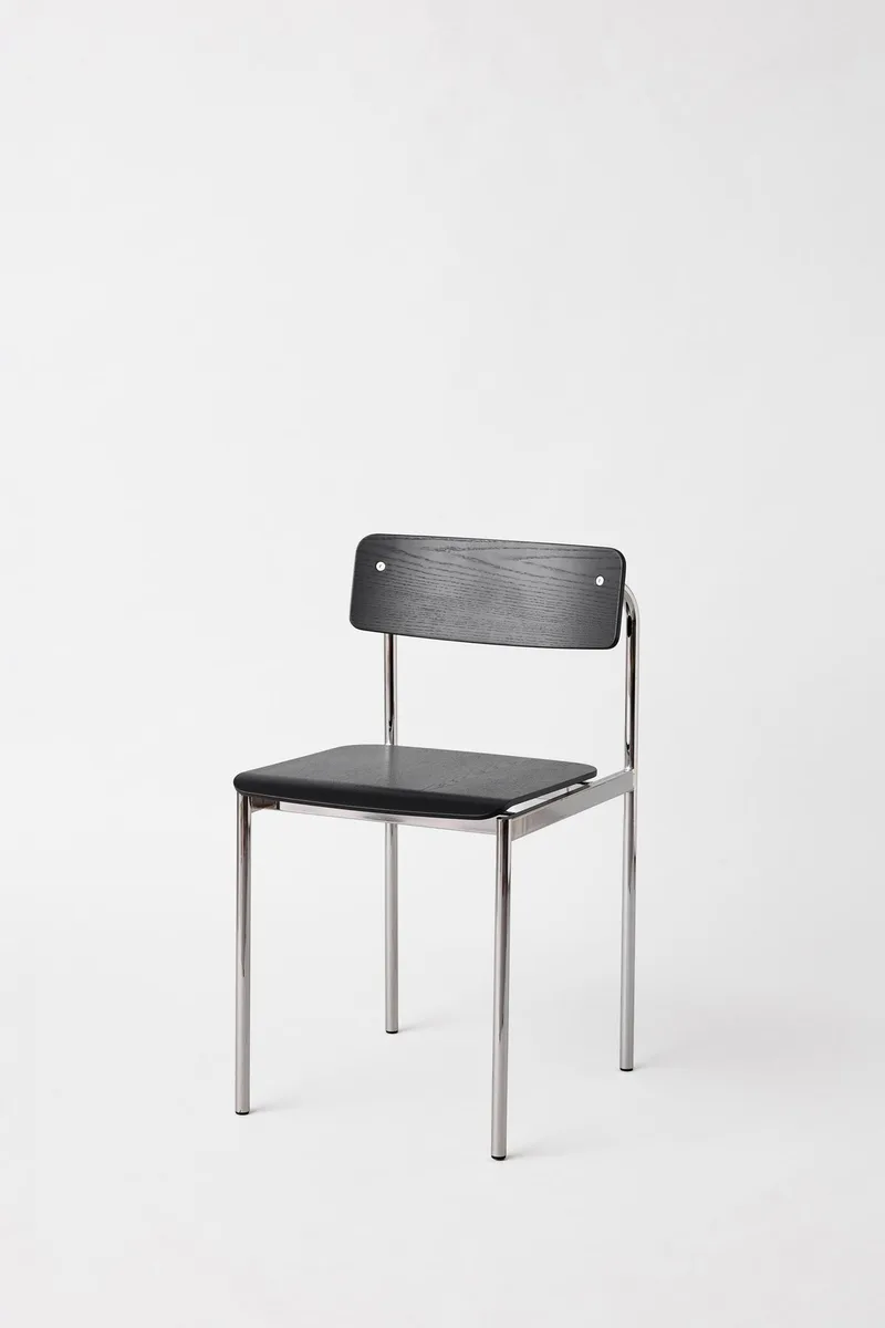 Offset Chair van MOEBE in Black, Black, Black – productfoto 1 van 11