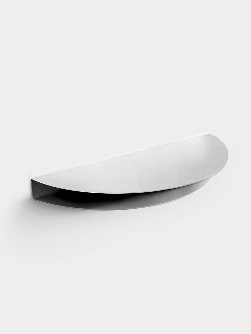 Half Moon Shelf de MOEBE en Large, Black – photo du produit 9 sur 10