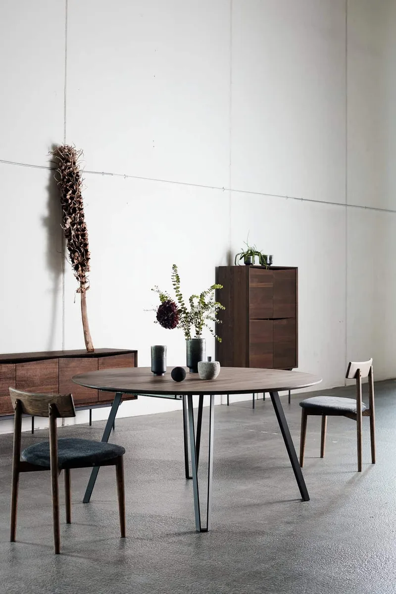 Dining table Space Smoked Ø150 by MUUBS – interior photo 8 of 11