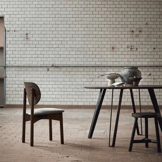 Dining table Space Smoked Ø120 van MUUBS – sfeerfoto 2 van 10
