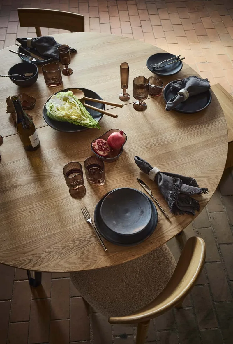 Dining table Space Natural Ø150 – Natural oil by MUUBS – interior photo 4 of 8