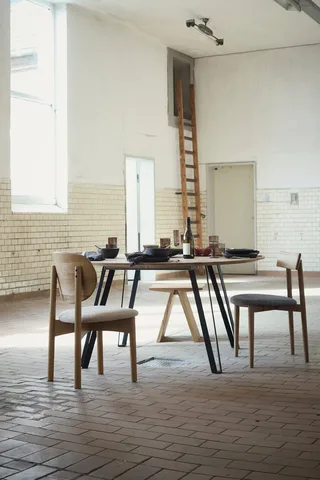 Dining table Space Natural Ø150 – Natural oil by MUUBS – interior photo 2 of 8