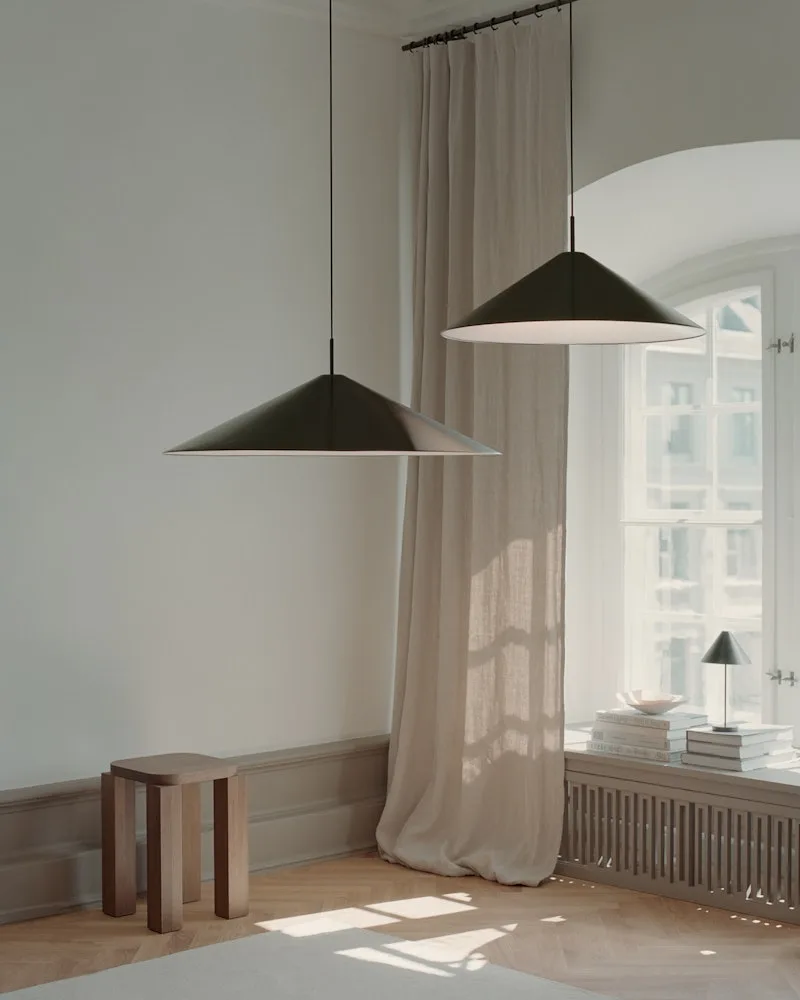Brolly Pendant Lamp Ø70 van New Works – sfeerfoto 7 van 8