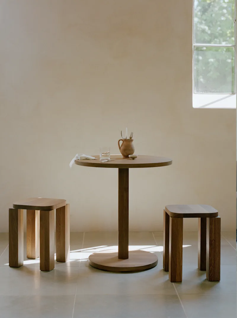 Atlas Bistro Table von New Works – Ambientefoto 1 von 4
