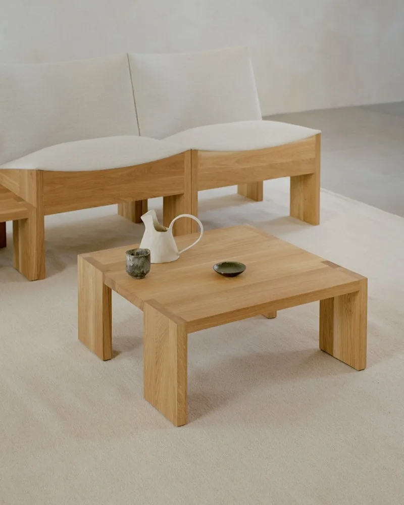 Tenon Side Table Large van New Works – sfeerfoto 2 van 4