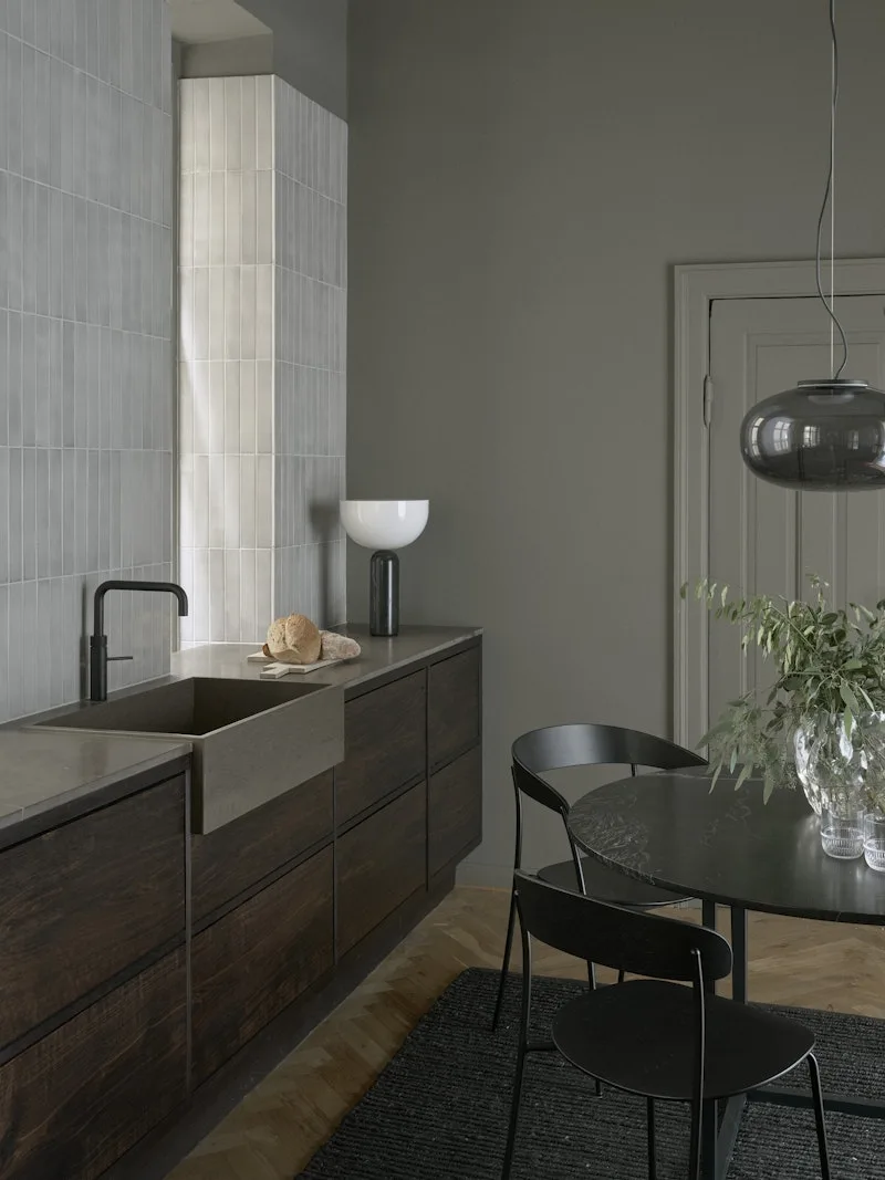 Kizu Table Lamp Large van New Works – sfeerfoto 1 van 5