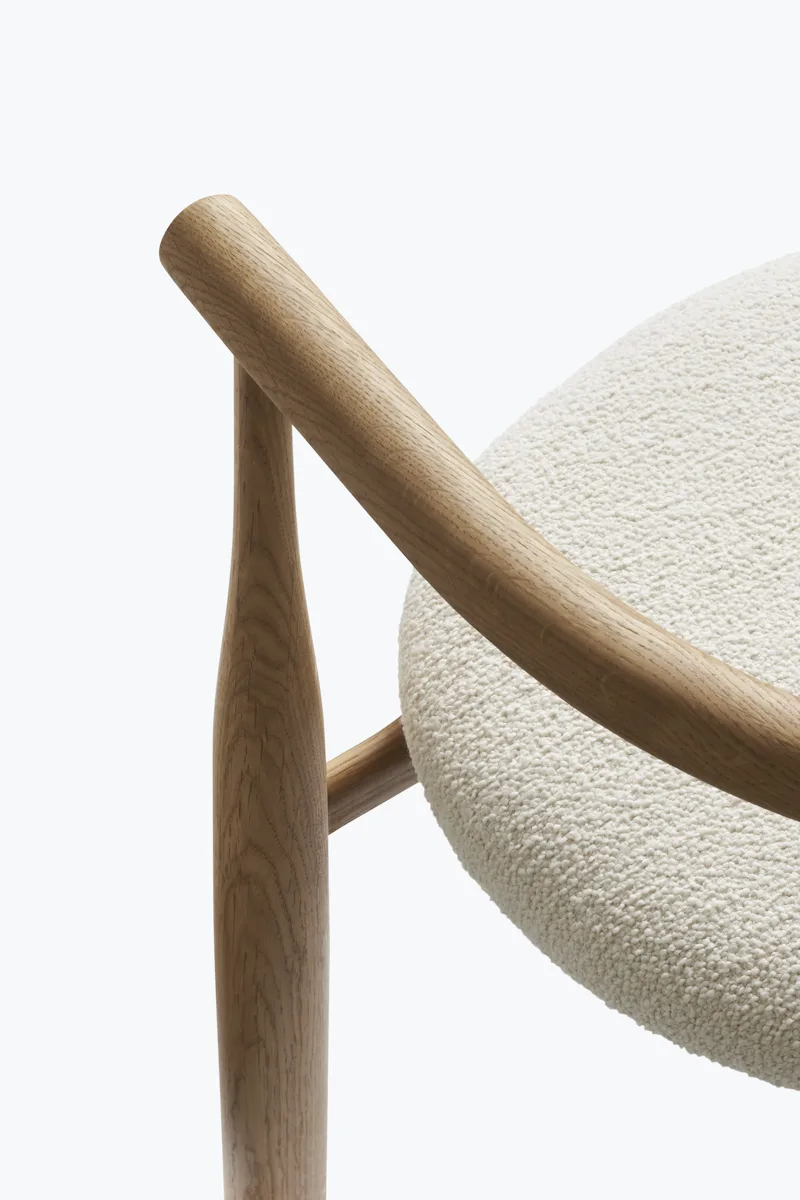 Bukowski Chair van New Works – sfeerfoto 4 van 10