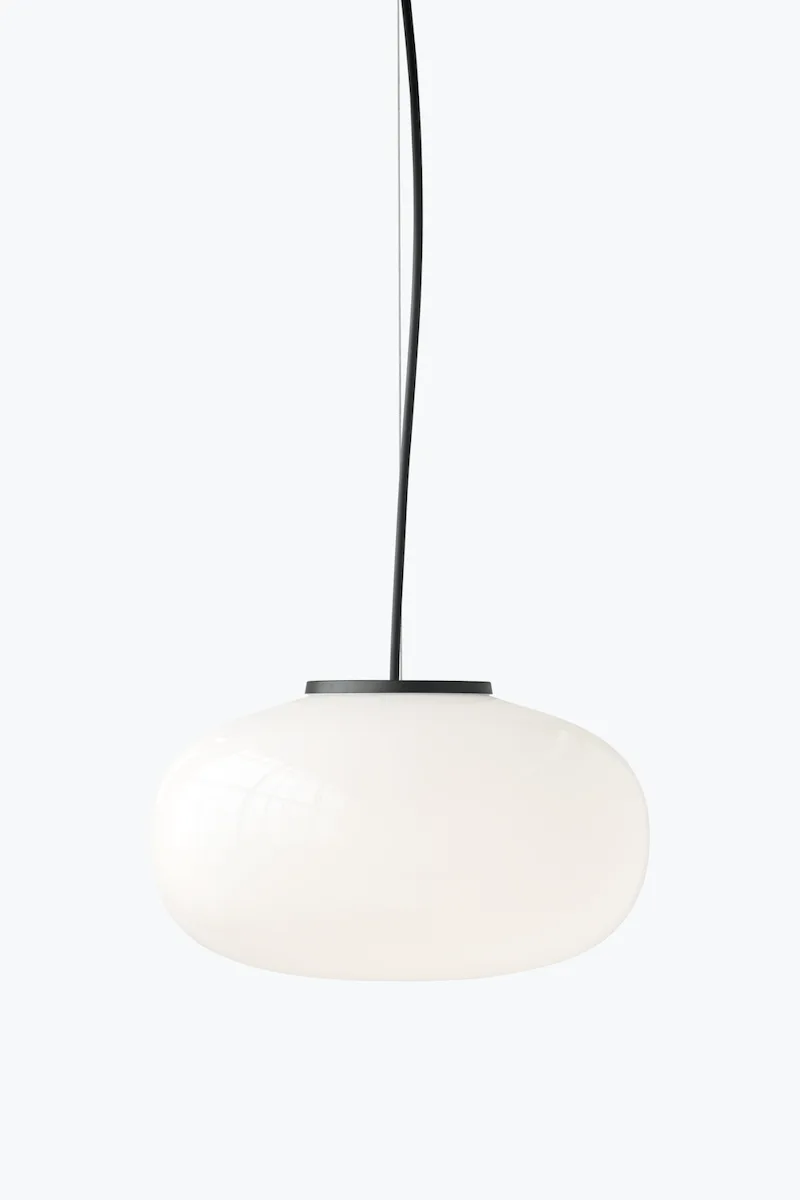 Karl-Johan Pendant Lamp Large de New Works – photo du produit 1 sur 4