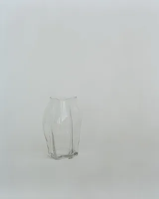 A STUDY 001 / Blæhr Vase Small von New Works – Produktfoto 8 von 8