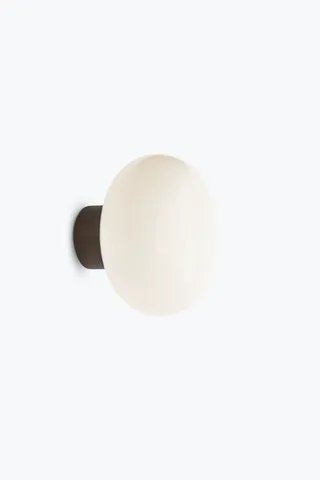 Karl-Johan Wall Lamp de New Works – photo du produit 1 sur 3