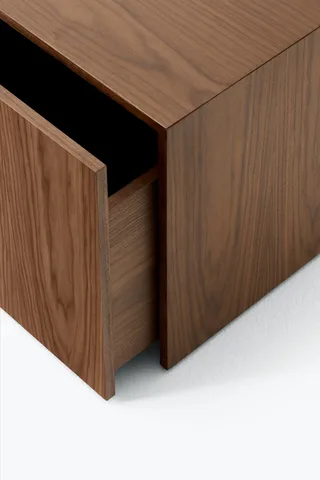 Mass Side Table w. Drawer van New Works – sfeerfoto 2 van 6