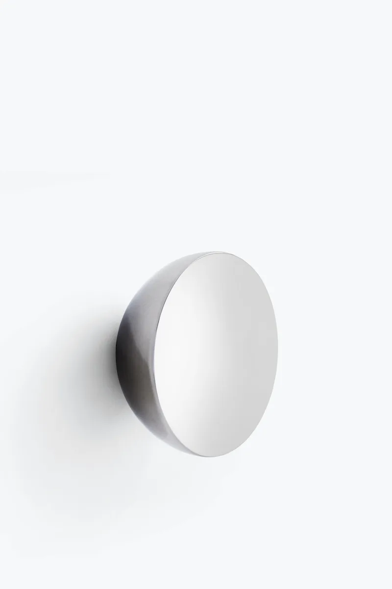 Aura Wall Mirror Large von New Works – Produktfoto 3 von 3