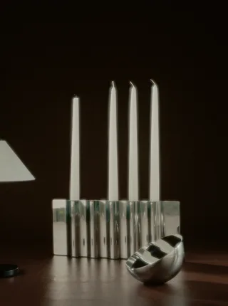 Ripply Candle Holder van New Works – sfeerfoto 5 van 7