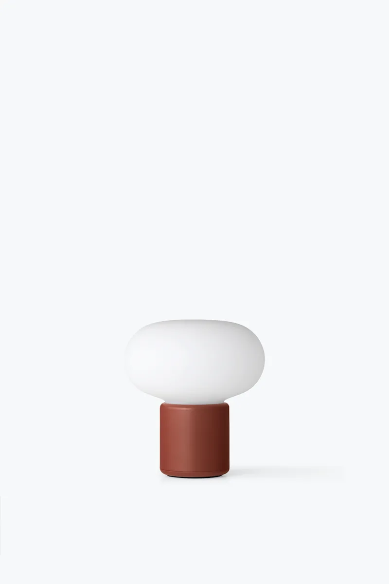 Karl-Johan Portable Table Lamp de New Works – photo du produit 5 sur 5