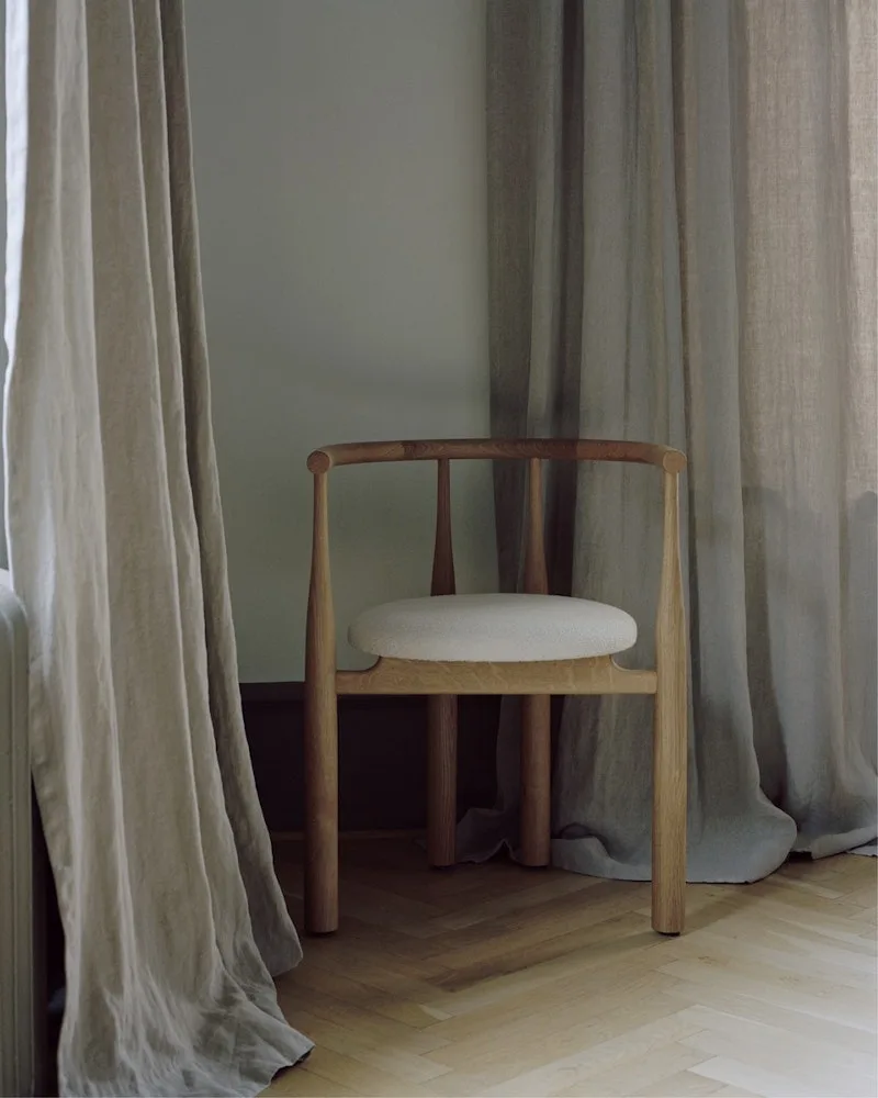 Bukowski Chair van New Works – sfeerfoto 6 van 10