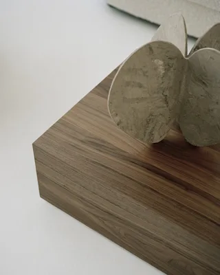 Mass Coffee Table High de New Works – photo d’ambiance 4 sur 5