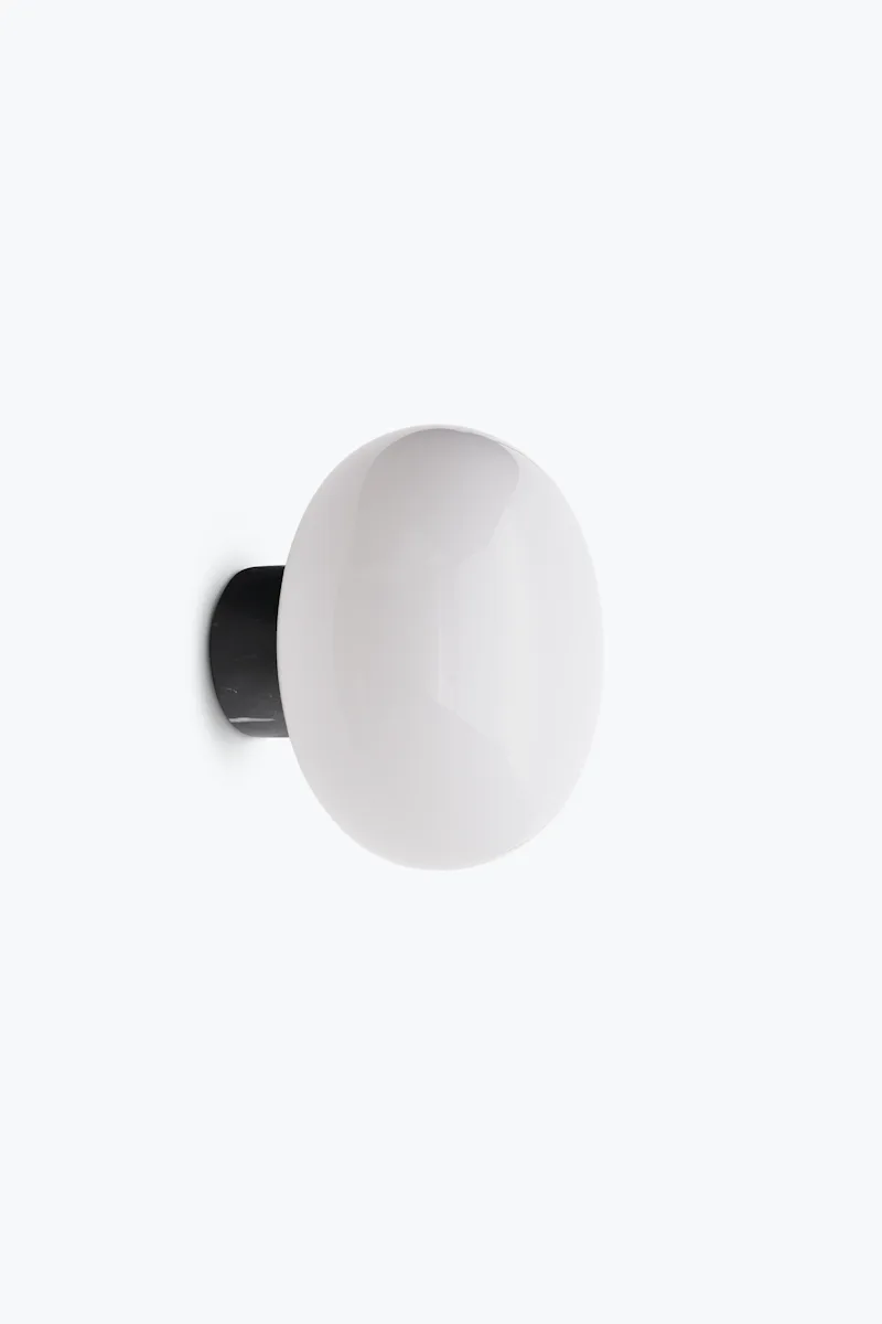 Karl-Johan Wall Lamp, Bathroom van New Works – productfoto