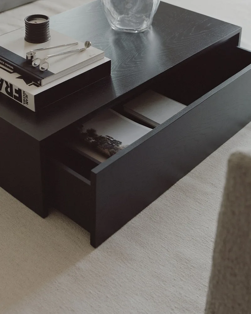 Mass Coffee Table High w. Drawer van New Works – sfeerfoto 4 van 5